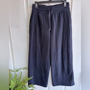lululemon Scuba Mid-rise Wide-leg Pant